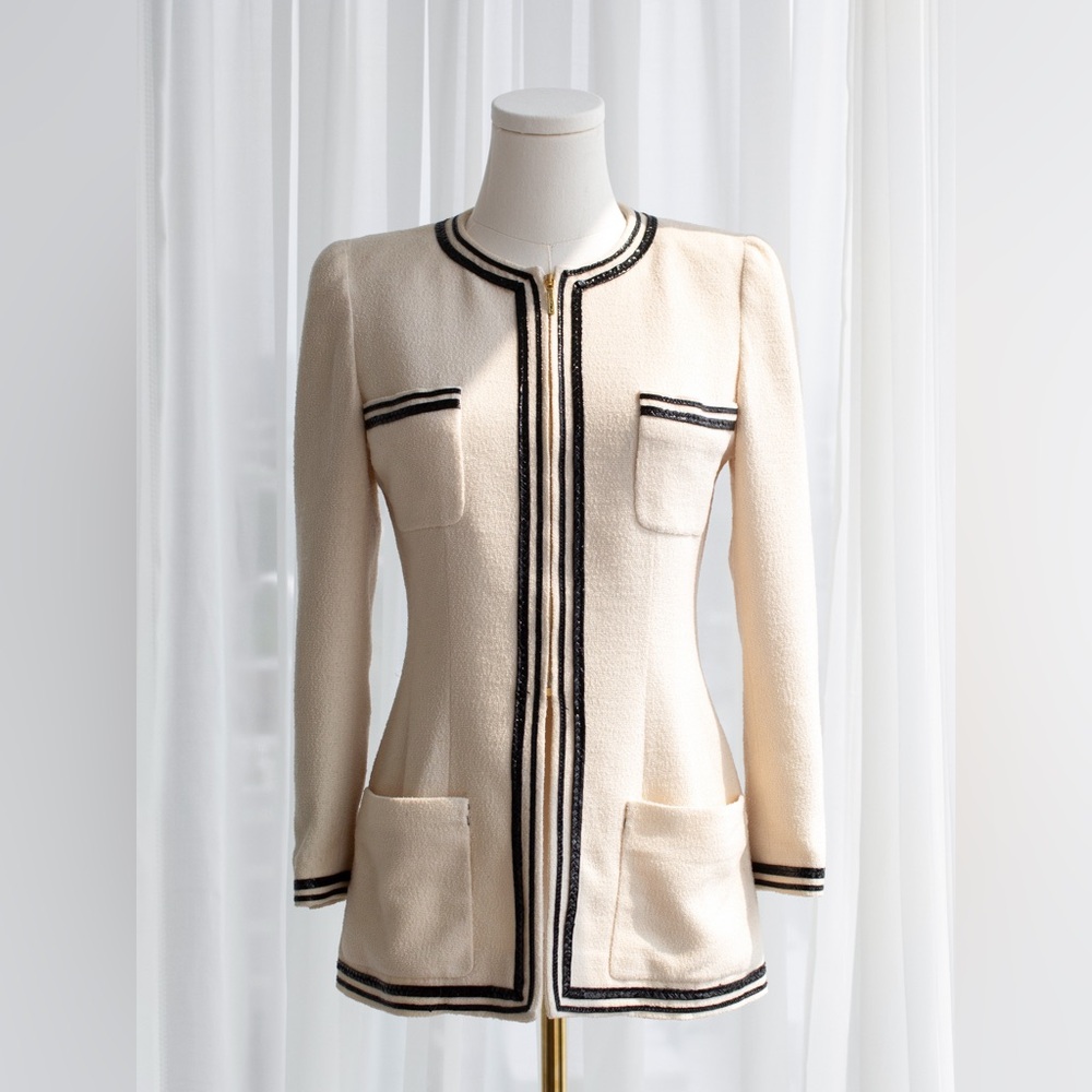 Chanel Vintage S/S 1995 Ivory Ecru Black Gold Zip Tweed 95P Jacket - Picture 5 of 15